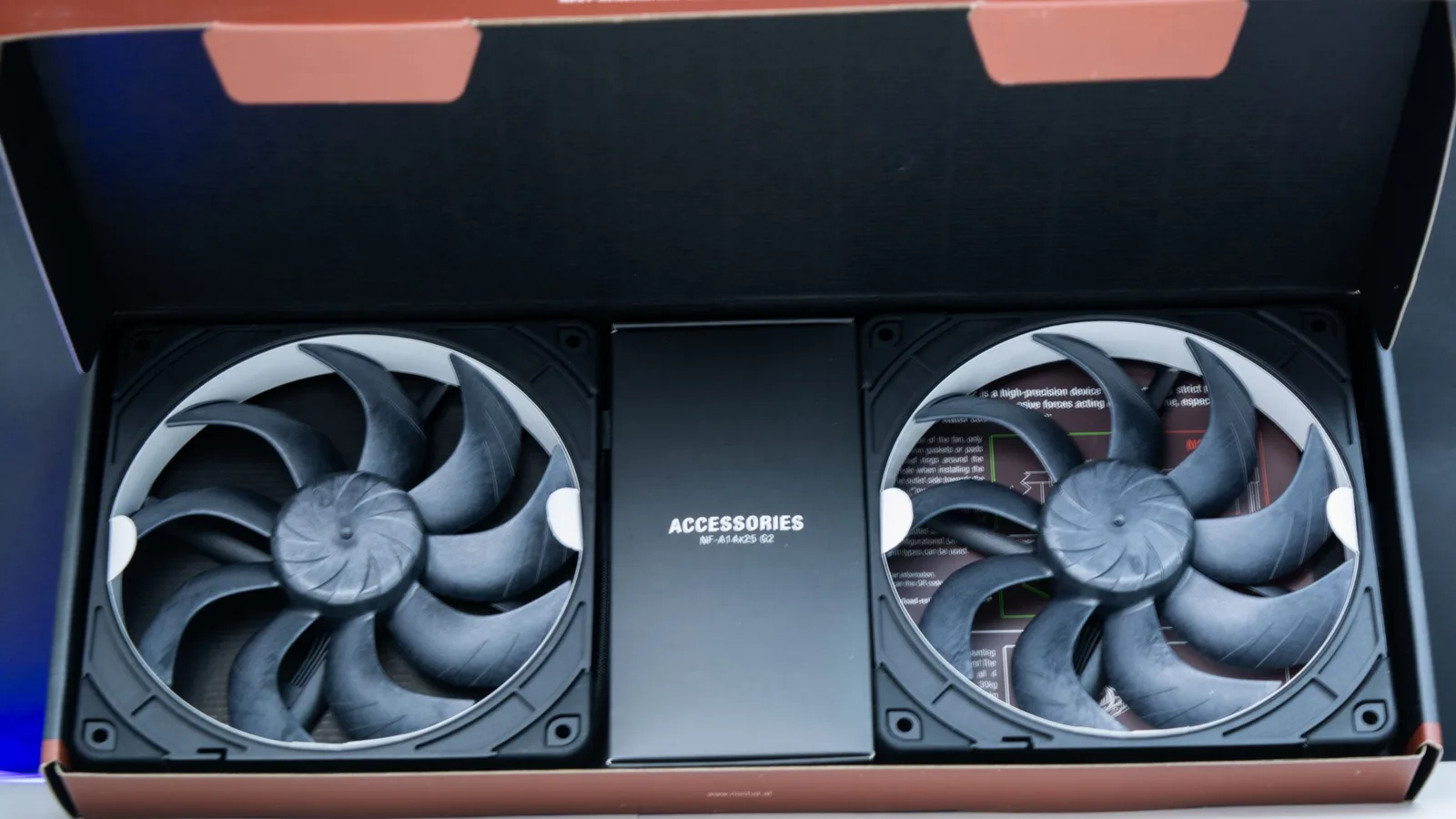 مراجعة مراوح NF-A14x25 G2 PWM Chromax Black