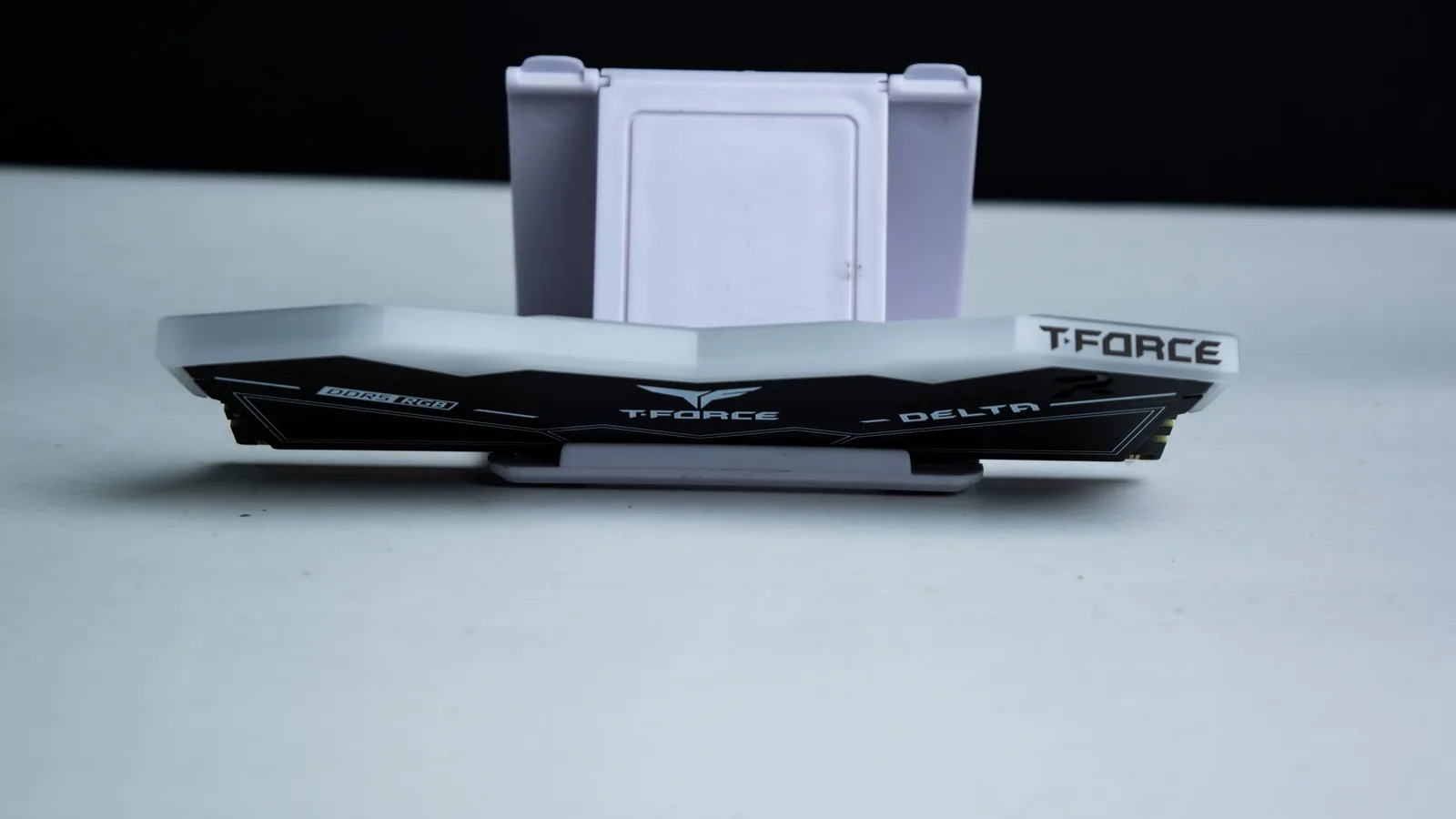 مراجعة ذاكرة T-Force DELTA DDR5 RGB 6000MHz