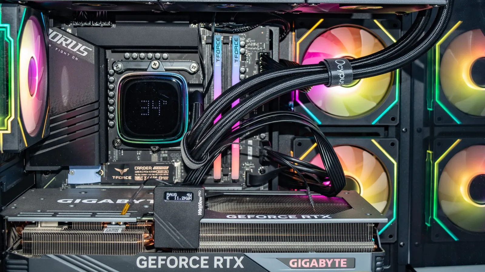 مراجعة ذاكرة T-Force DELTA DDR5 RGB 6000MHz