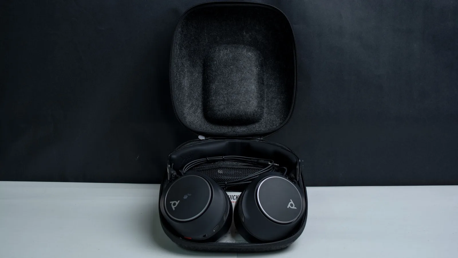 مراجعة سماعة Voyager Surround 80 UC Wireless